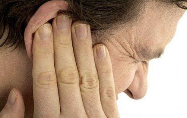 Síntomas de dolor auditivo y causas